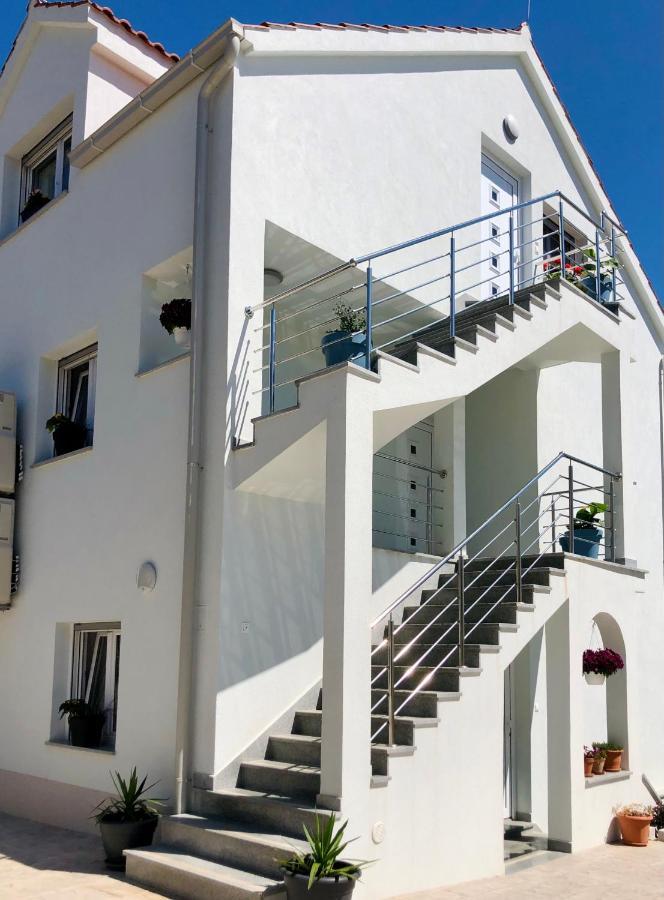 Villa Dani Sea & Pool Apartments 特罗吉尔 外观 照片